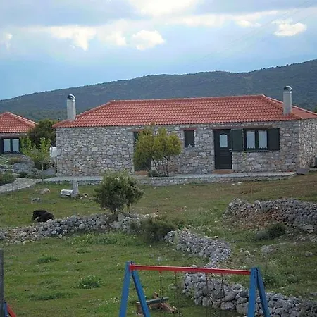 Hotel Arachovitika Kalivia Karyes