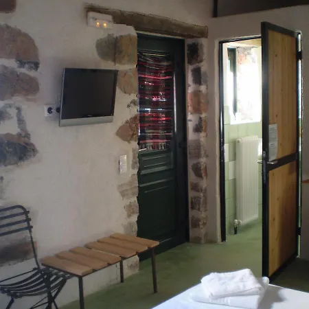 αραχωβίτικα καλύβια Ξενοδοχείο