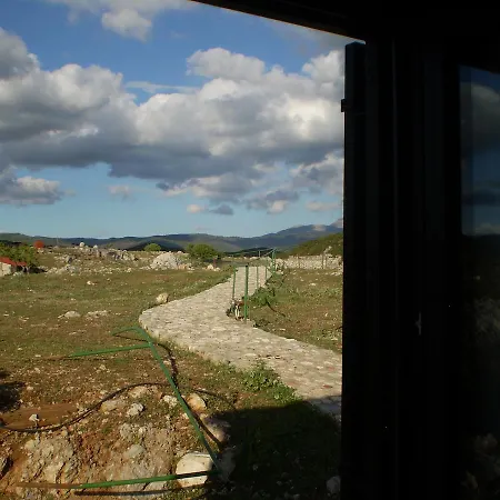 Arachovitika Kalivia 3*