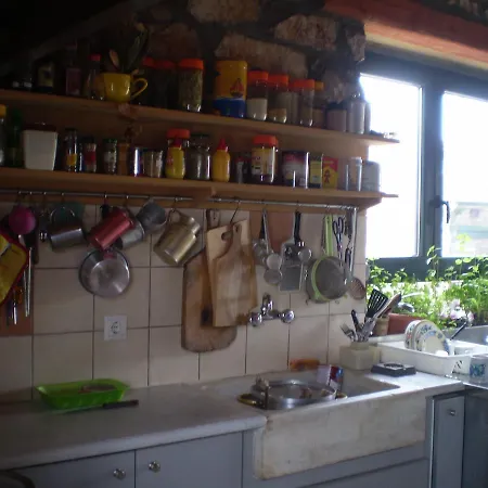 Ξενοδοχείο αραχωβίτικα καλύβια Καρυές