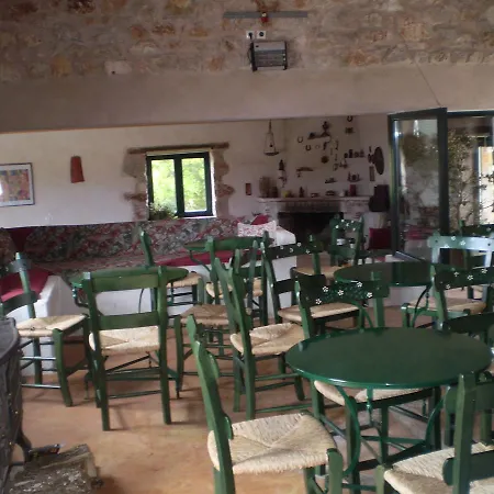 Hotel Arachovitika Kalivia 3*