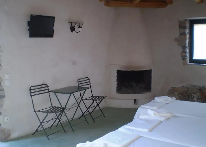 Hotell Arachovitika Kalivia