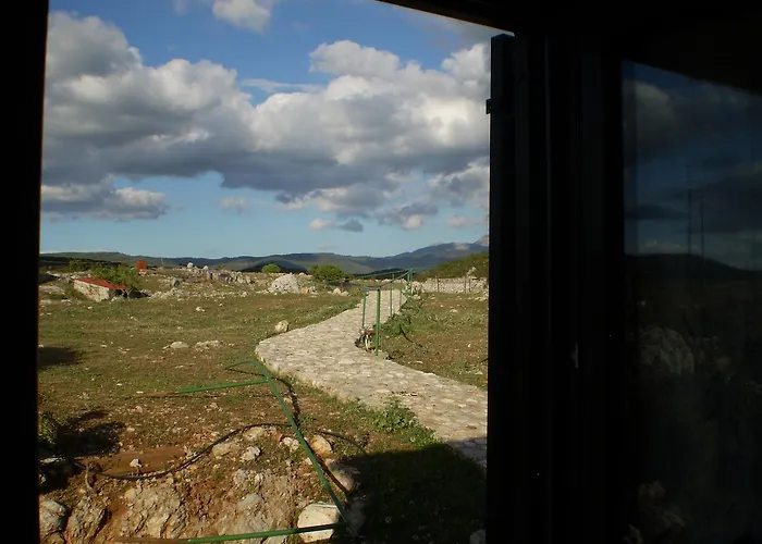 Arachovitika Kalivia 3*