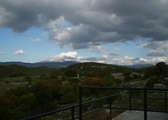 Hotell Arachovitika Kalivia 3*