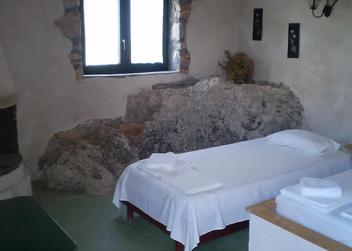 Arachovitika Kalivia Hotell